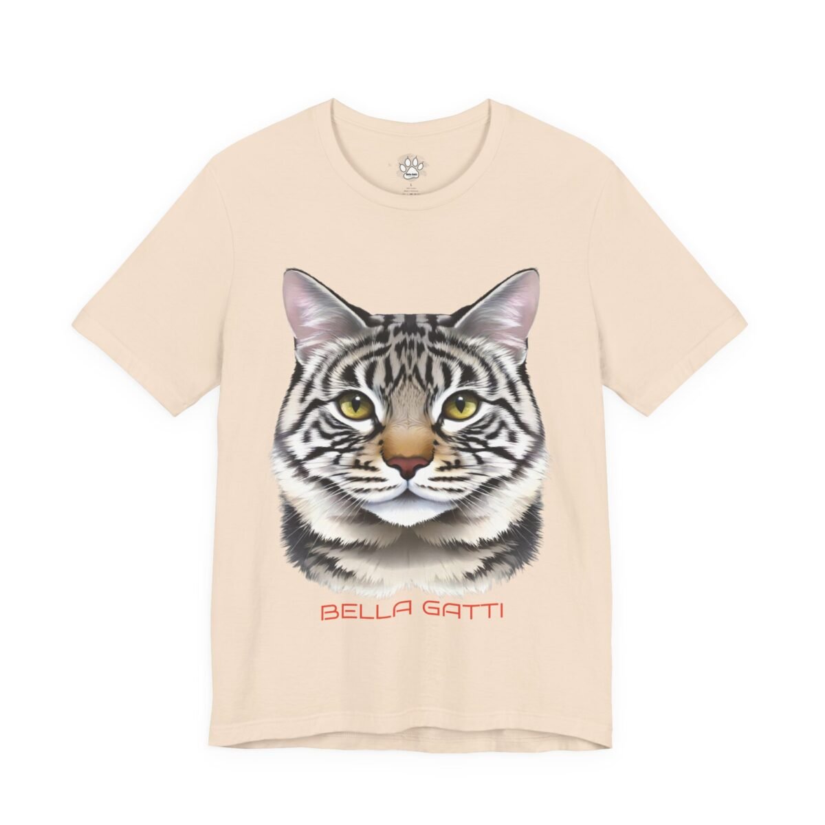 18181542368353651907_2048-1.jpeg Beige t-shirt with a realistic striped cat's face and "BELLA GATTI" text.