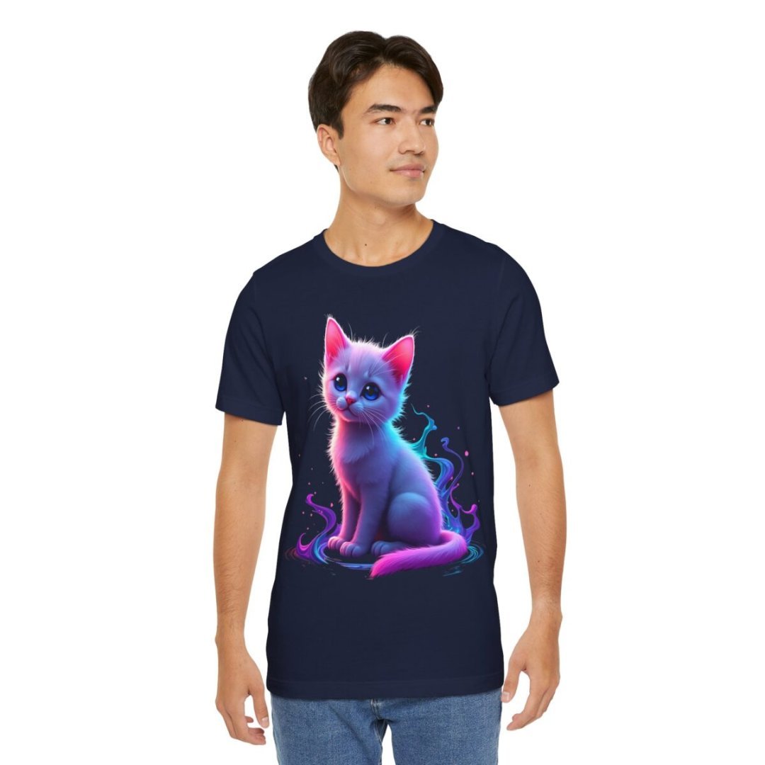 8863168564349604465_2048.jpeg Man wearing a navy t-shirt with a colorful cat illustration.