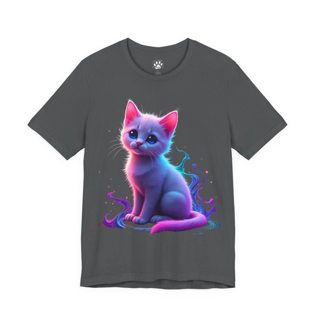 926462867201479044_2048.jpeg Gray T-shirt with a colorful kitten design.