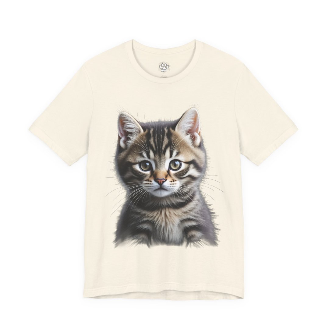 2761295767328226381_2048.jpeg Beige t-shirt with a realistic tabby cat illustration on the front.