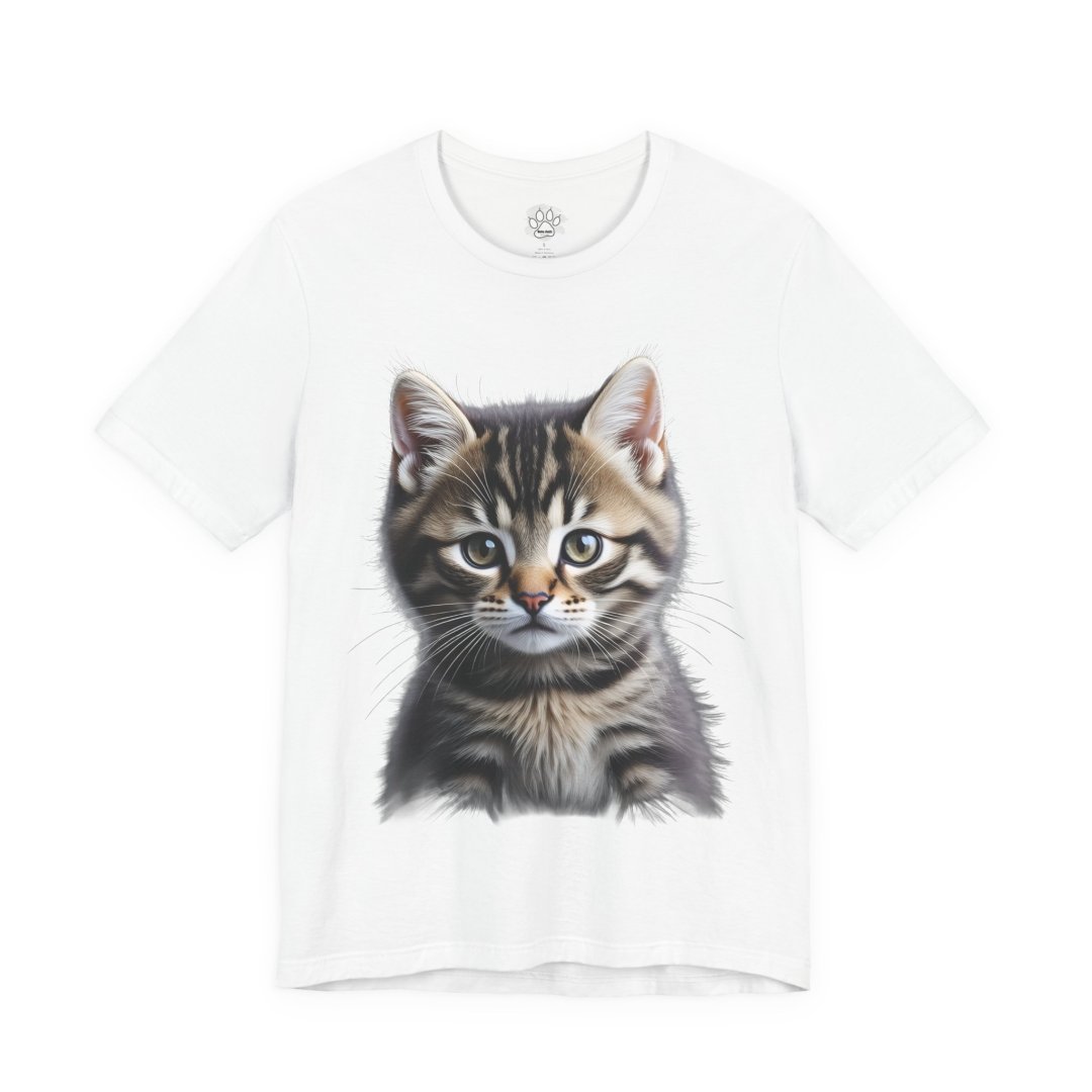 6746570381929138905_2048.jpeg White t-shirt with a realistic kitten illustration on the front.