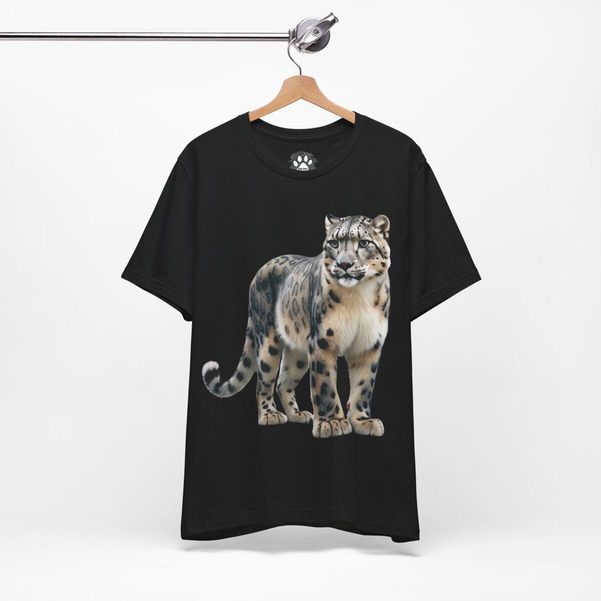 995153256275885158_2048.jpeg Black t-shirt with a detailed snow leopard print.